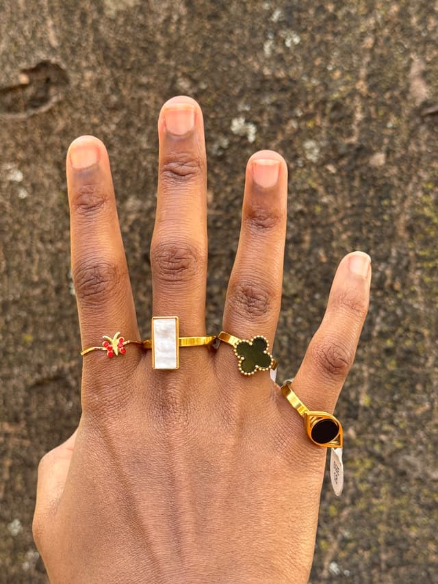Elegant rings 